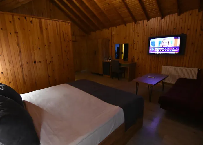 Green Palace Suite Hotel